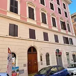 Blue Vatican House * Rzym
